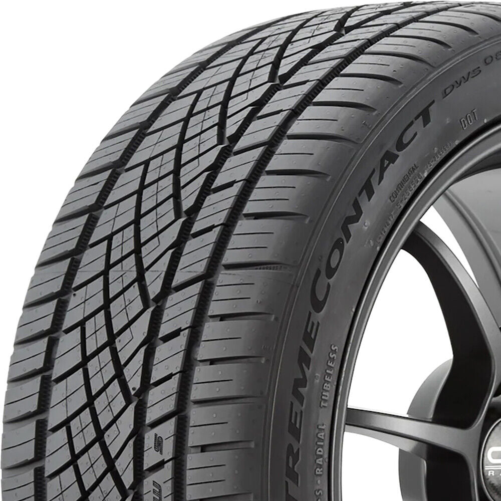 Continental ExtremeContact DWS06 Plus Tire(s) 255/45R20 105Y XL 2554520