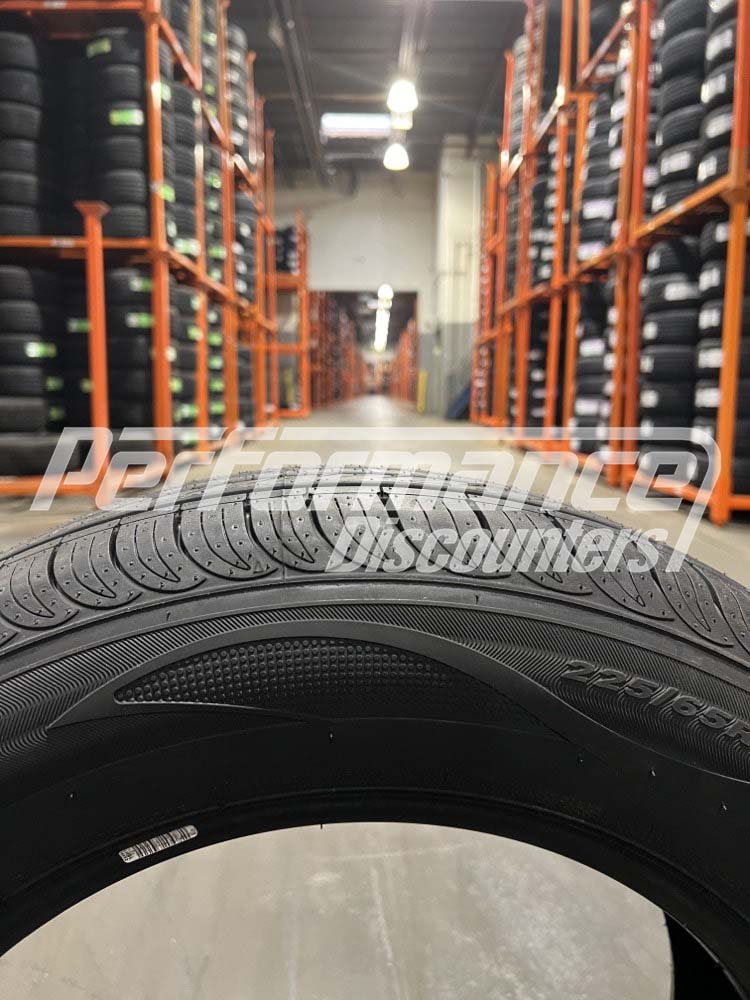 Solar 4XS+ Tire(s) 225/65R17 SL 102H 2256517