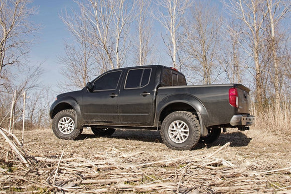 Rough Country 2.5" Leveling Kit Red For Nissan Frontier 05-23 Xterra 05-15