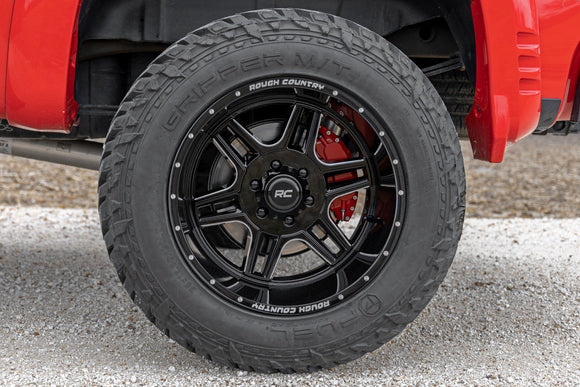 Rough Country 92 Series Machined Gloss Black 18x9 6x5.5 6x139.7 ET18 Wheel