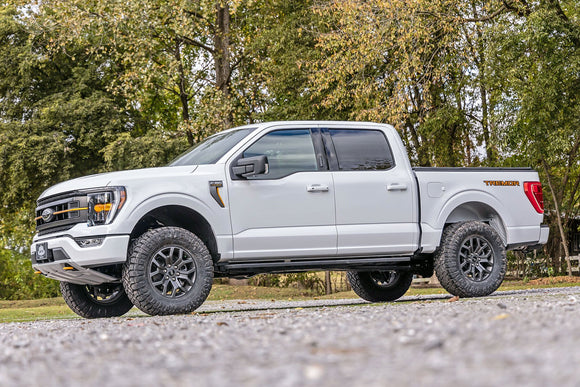 Rough Country 2.5 Inch Lift Kit For Ford F-150 Tremor 4WD 21-23