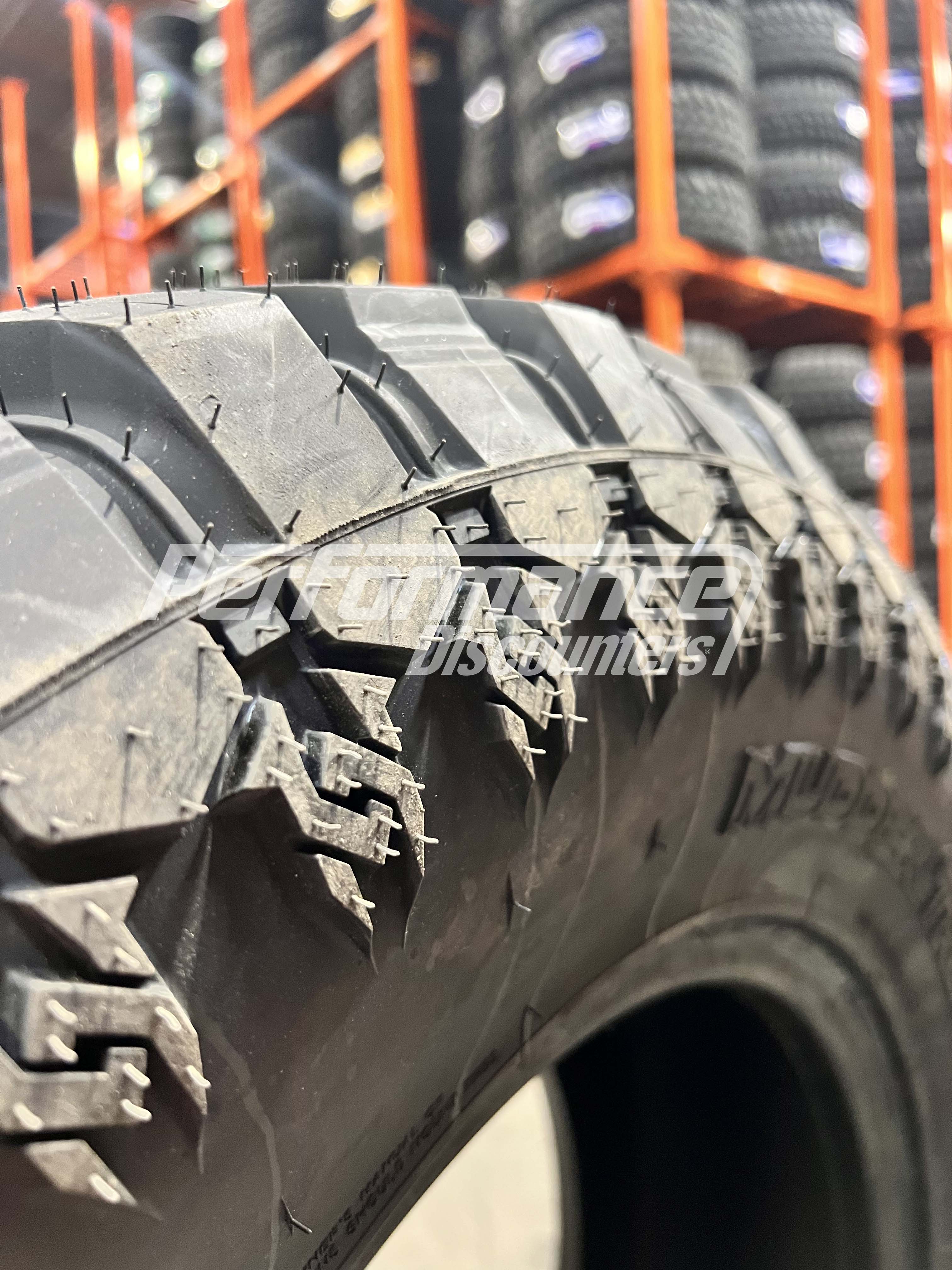 Mudder Trucker Hang Over M/T Tire(s) 275/60R20 123Q LRE BSW