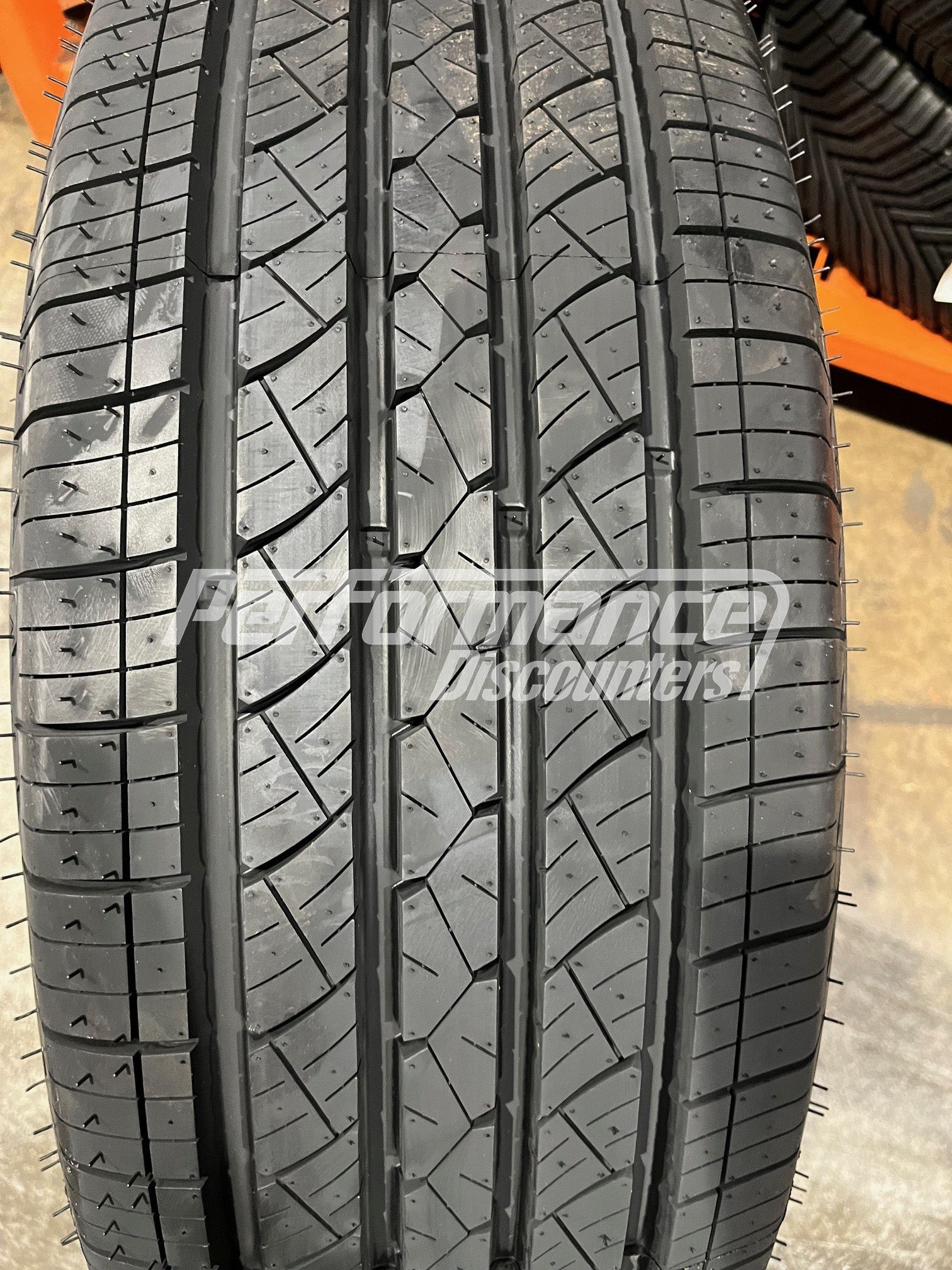 American Roadstar H/T Tire(s) 275/70R18 125S LRE BSW