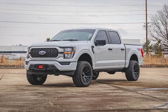 Rough Country 4" Bolt-On Lift Kit for Ford F-150 4WD 21-25