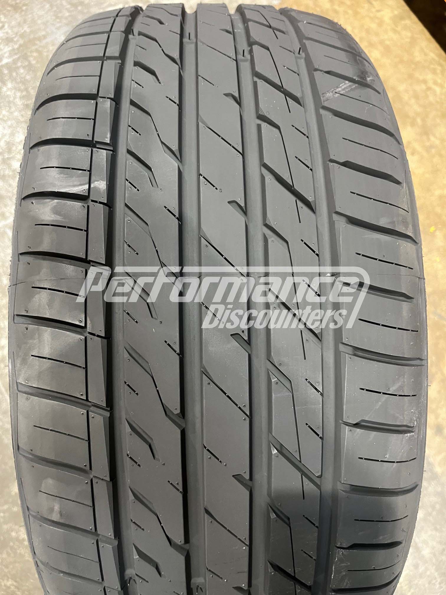 American Roadstar Sport A/S Tire(s) 235/35R20 92Y XL BSW 235 35 20 2353520