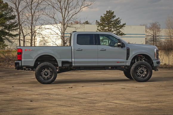 Rough Country 4.5 Inch Lift Kit for Ford F-250 F-350 Super Duty 4WD 23-26