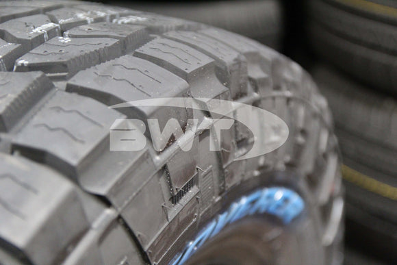 Cooper Discoverer AT3 XLT Tire(s) 275/70R18 125S LRE RWL 275/70-18 2757018