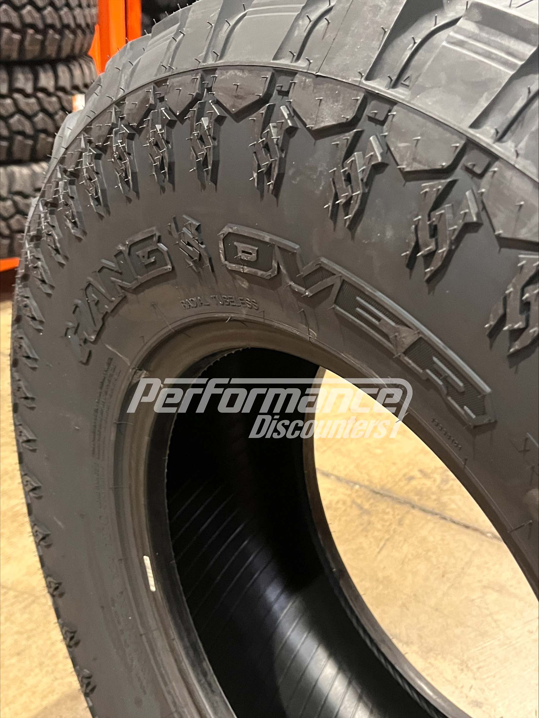 Mudder Trucker Hang Over M/T Tire(s) 305/70R16 124Q LRE BSW