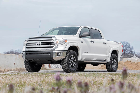 Rough Country 2.5" Leveling Kit For Toyota Tundra 2WD 4WD 2007-2021