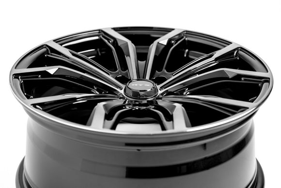 18x8 RTX Black Widow Black Machined Grey 5x108 ET40 wheel/rim