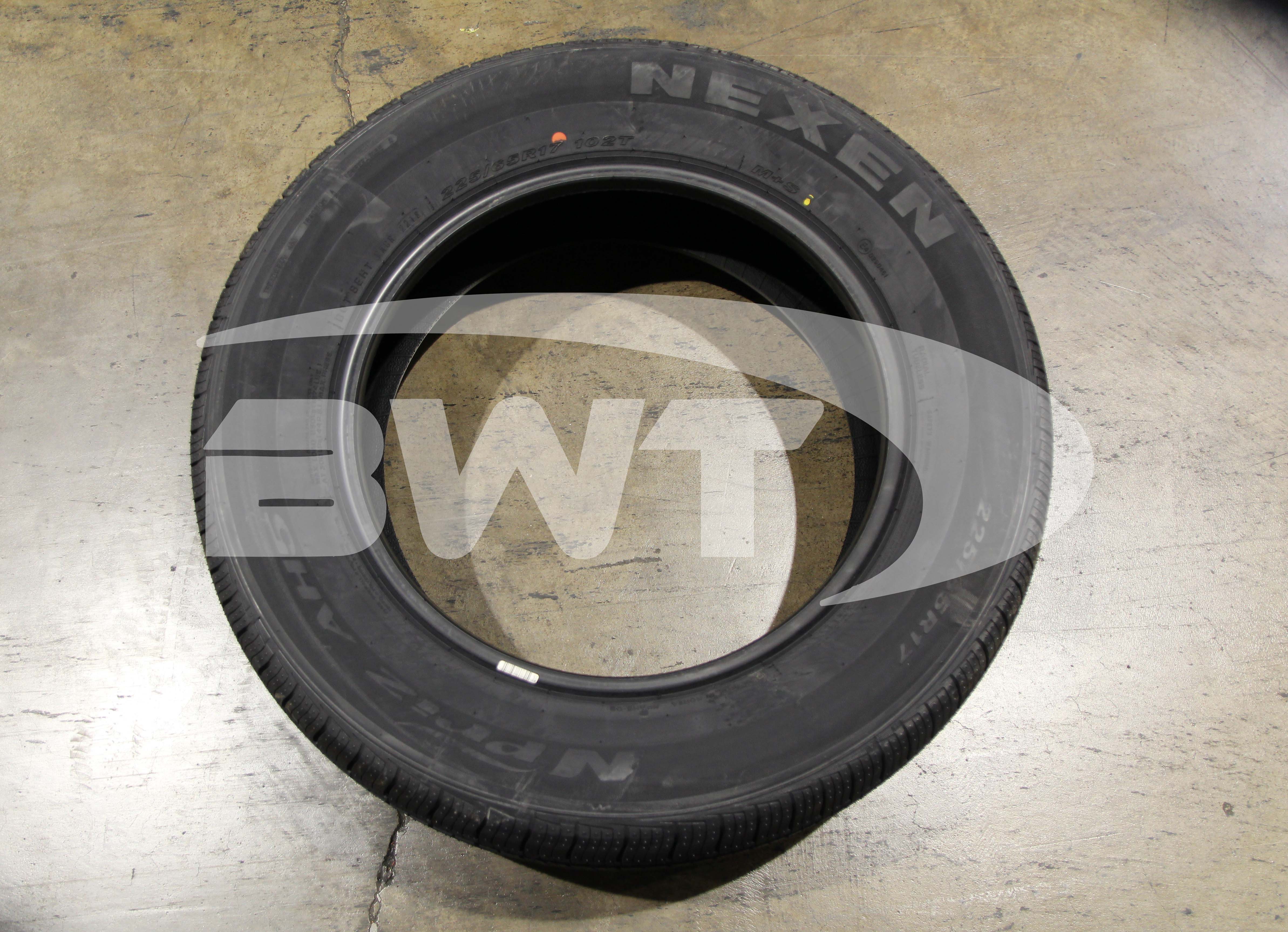 Nexen N Priz AH5 Tire(s) 225/65R17 102T SL 225/65-17 65R R17 2256517