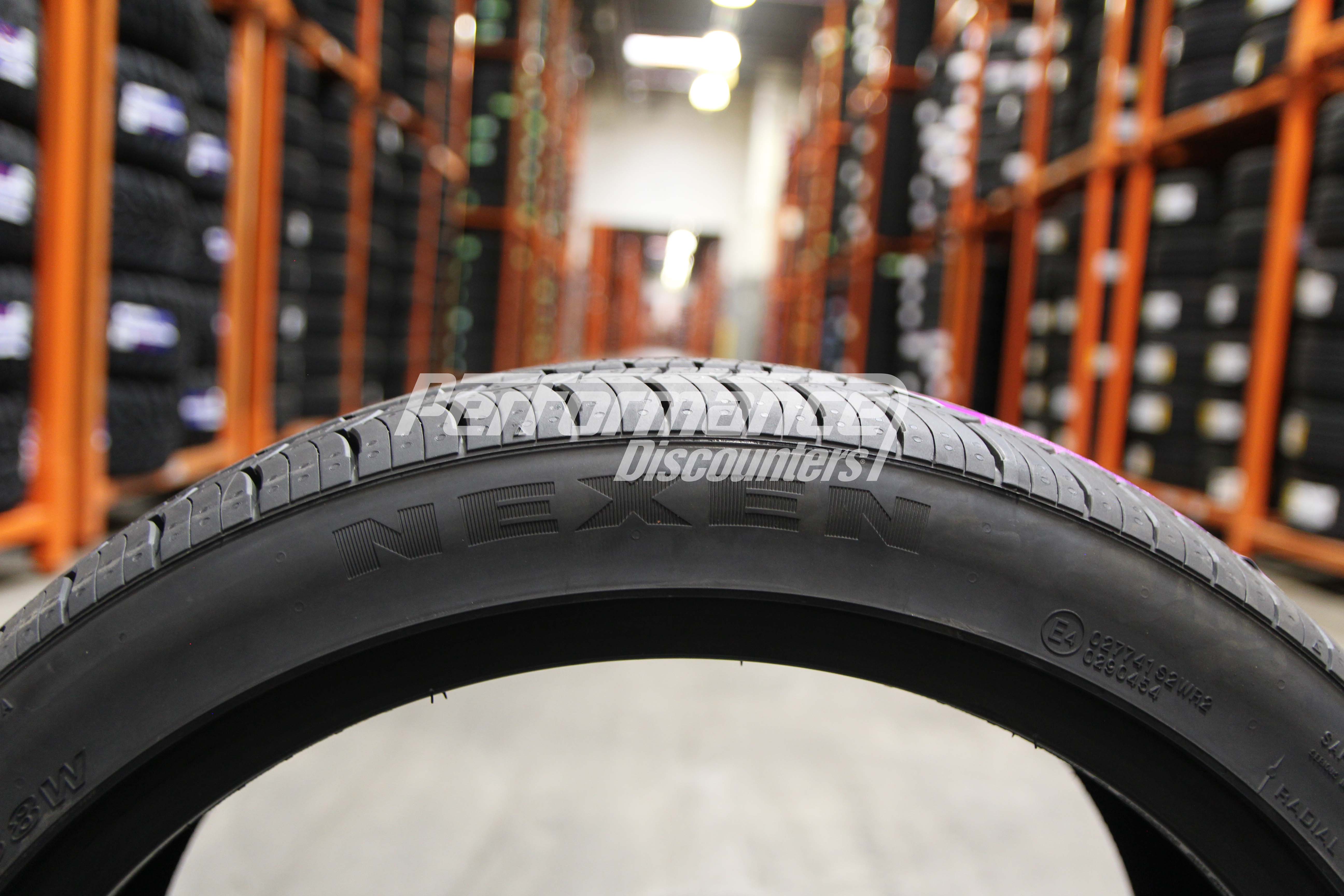 Nexen N Priz AH8 Tire(s) 225/40R18 88W SL 225/40-18 2254018