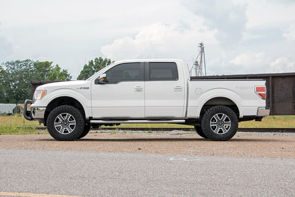 Rough Country 3" Lift Kit Struts For Ford F-150 4WD 2009-2013