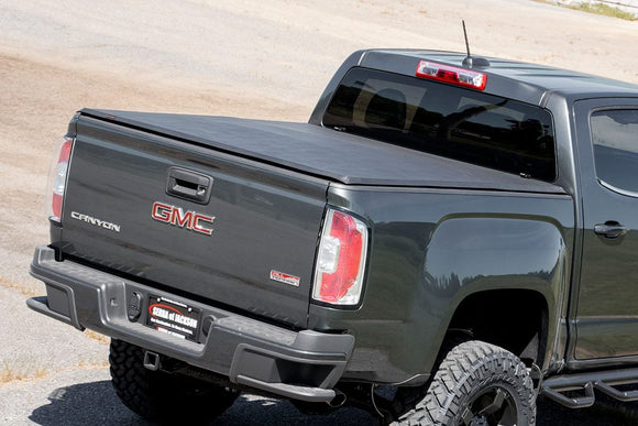 Rough Country Soft Tri-Fold Bed Cover 5'3 Bed Chevy GMC Canyon Colorado 15-25