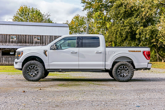 Rough Country 2.5 Inch Lift Kit For Ford F-150 Tremor 4WD 21-23