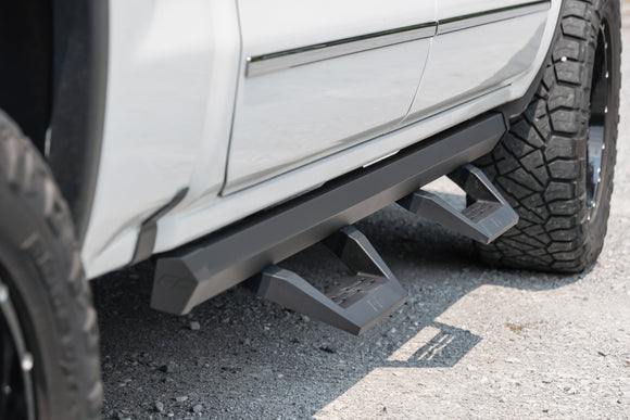 SRX2 Adj Aluminum Step - Crew Cab - Chevy GMC 1500 2500HD 3500HD (07-18)