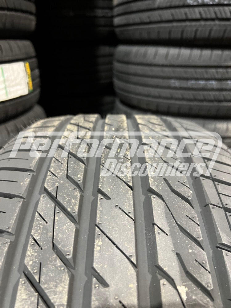 American Roadstar Sport A/S Tire(s) 245/40R19 98Y SL BSW 245 40 19 2454019 - 0