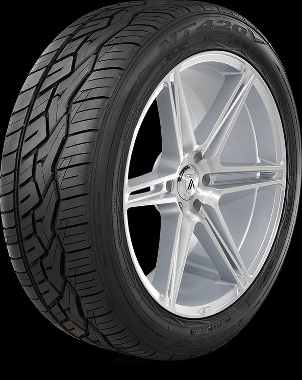 Nitto NT420V Tire 305/35R24 305/35-24 3053524