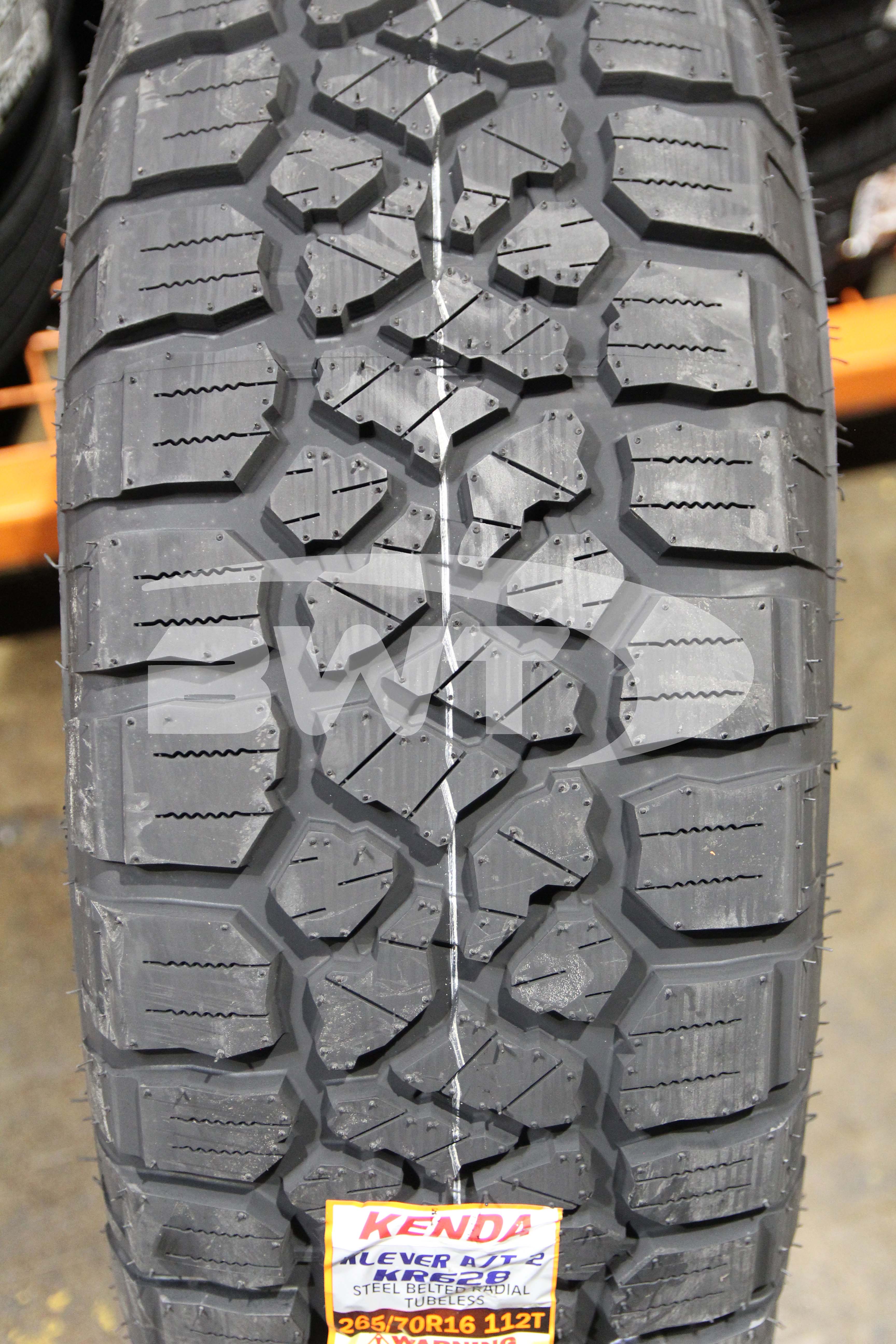 Kenda Klever A/T 2 Tire(s) 265/70R16 112T SL RBL 2657016