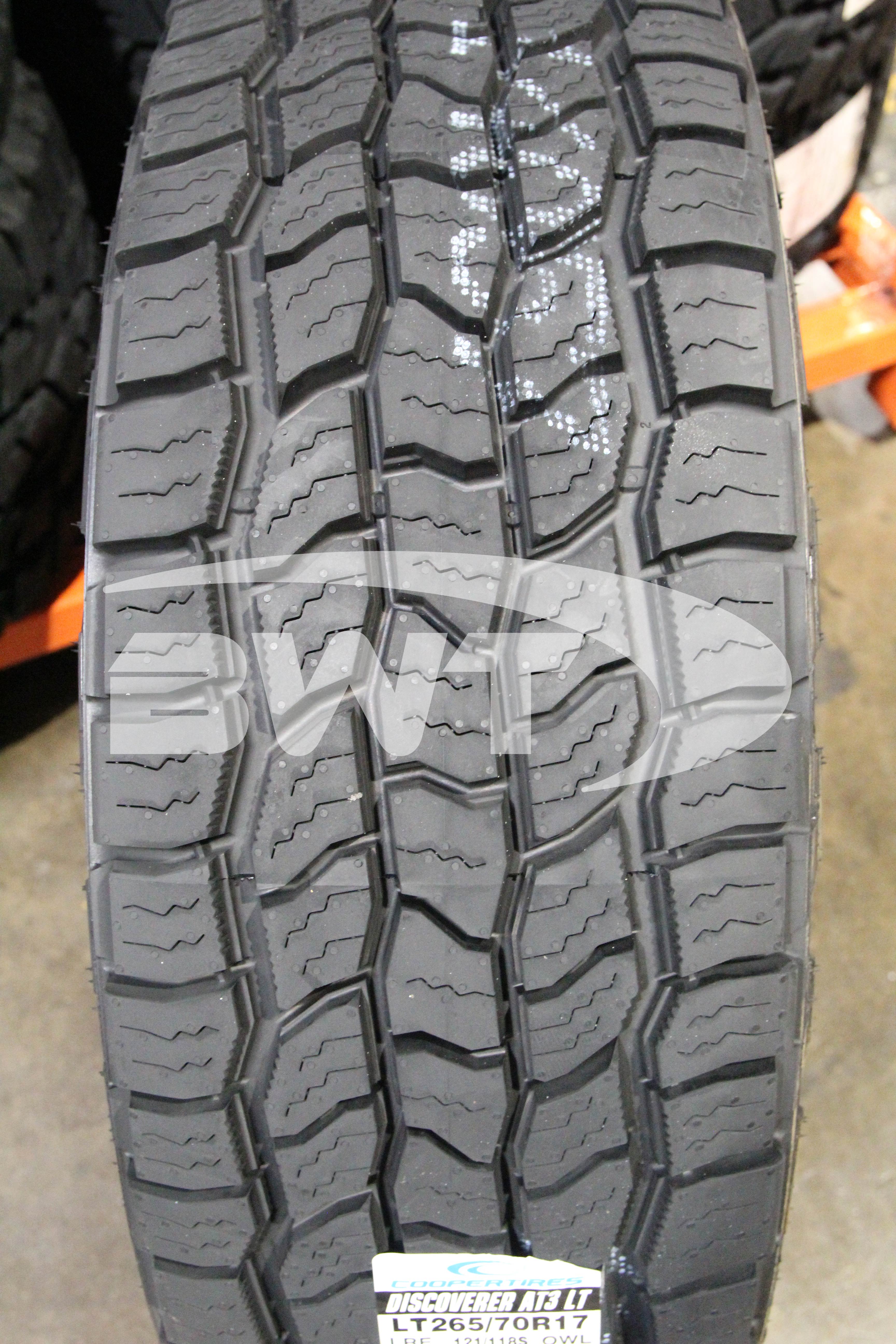 Cooper Discoverer AT3 LT Tire(s) 265/70R17 121S LRE OWL 265/70-17 2657017 - 0